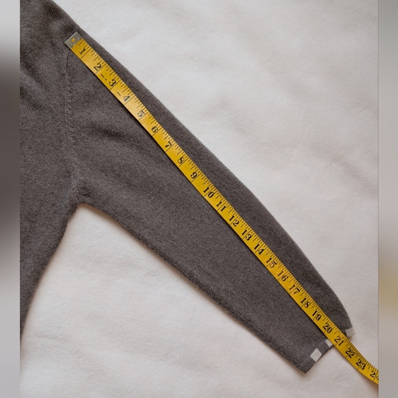 Women’s Light Taupe Cashmere Twin Set Cardigan & Turtleneck EU 46, Size L - Picture 14 of 15